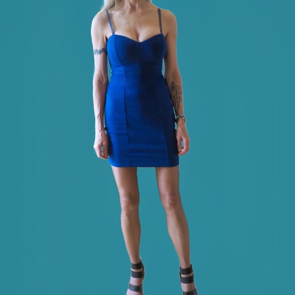 dress - Picture 1 of 4